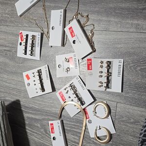 Forever 21 Gold Herringbone Necklace & Hoop Earring Set Bundle